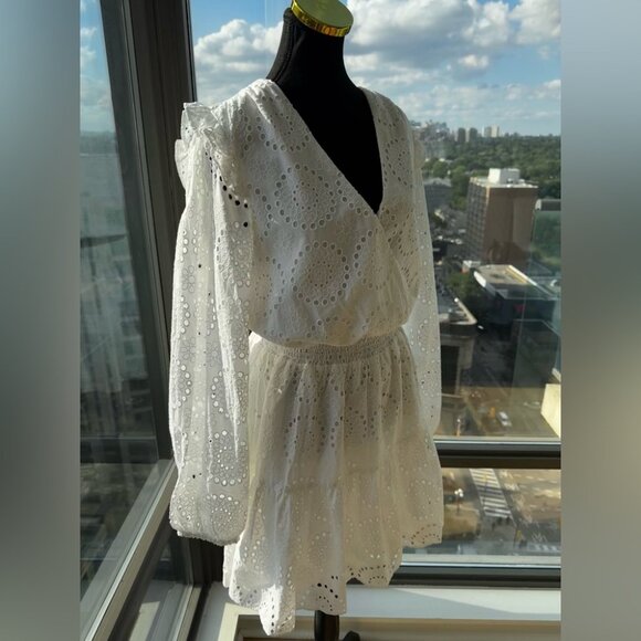 🆕 LILLY PULITZER 🧿 NWT Taviana Dress Resort White Circle Bloom Eyelet - Sz 12 - Picture 4 of 16